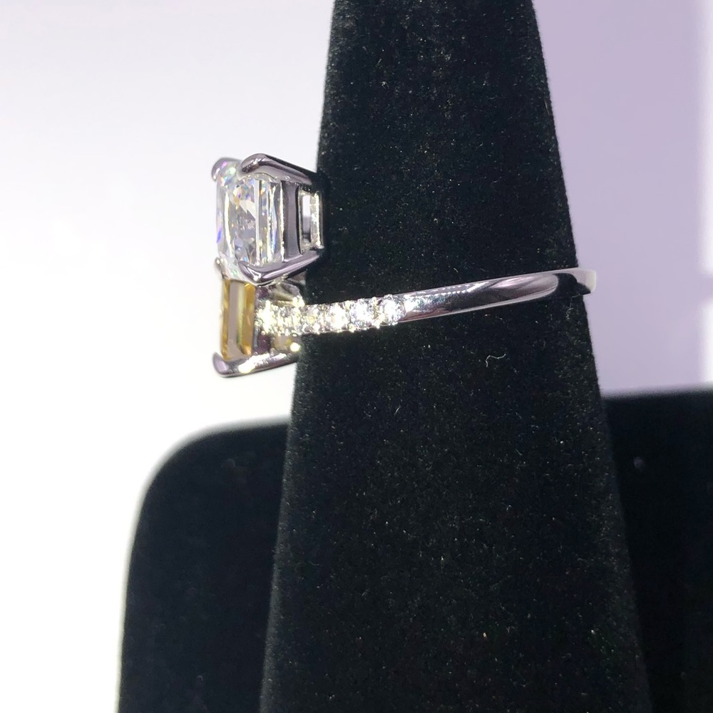 18k 2.6ct Radiant Cut Wrap Ring - Picture 6 of 11